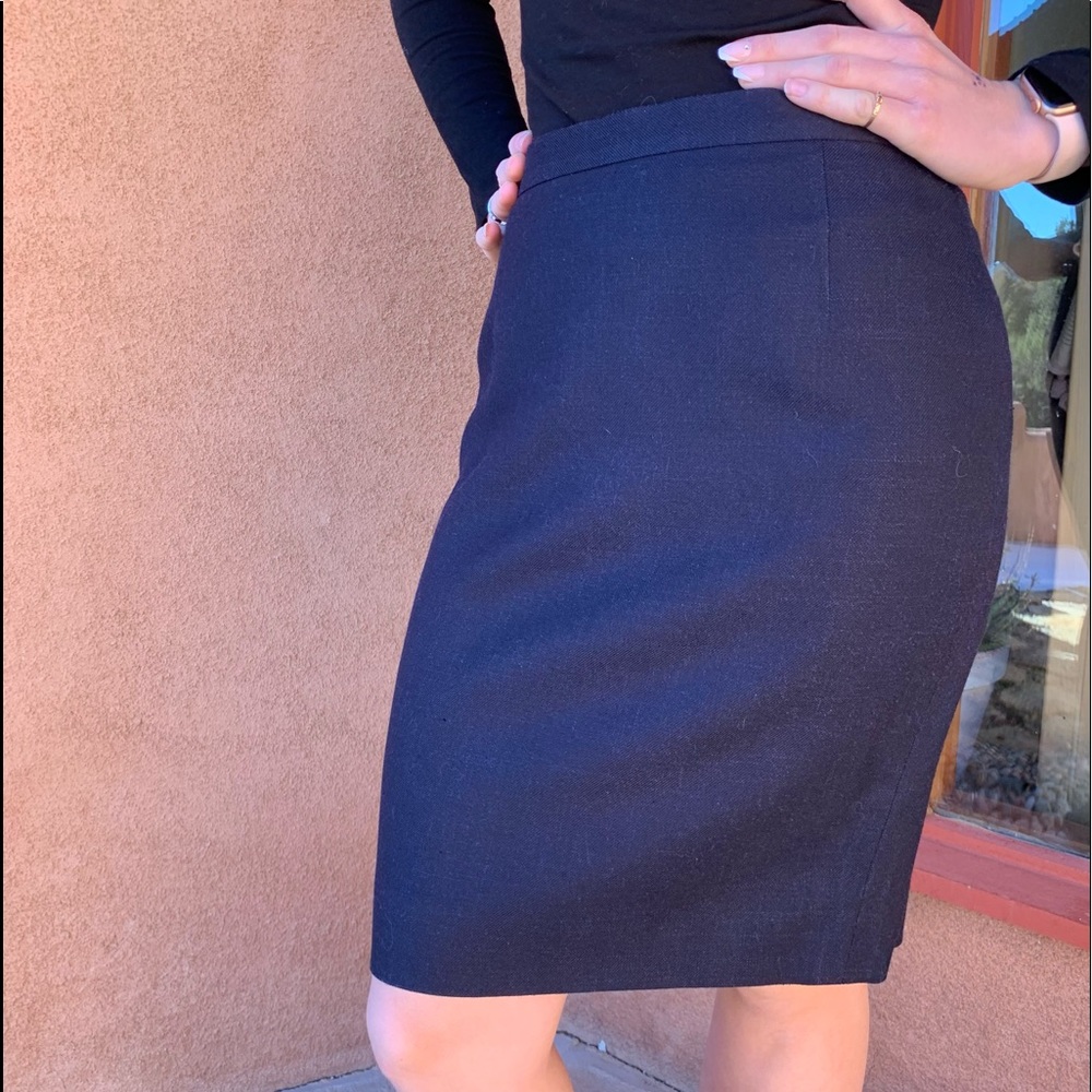 Escada dark blue wool/silk skirt